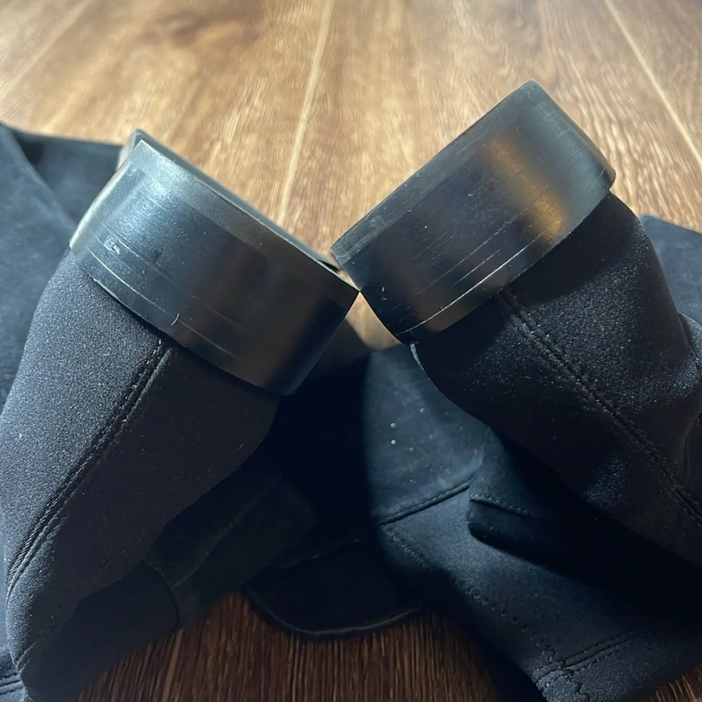 STUART WEITZMAN Keelan City Suede And Neoprene Knee Boots. 8B
